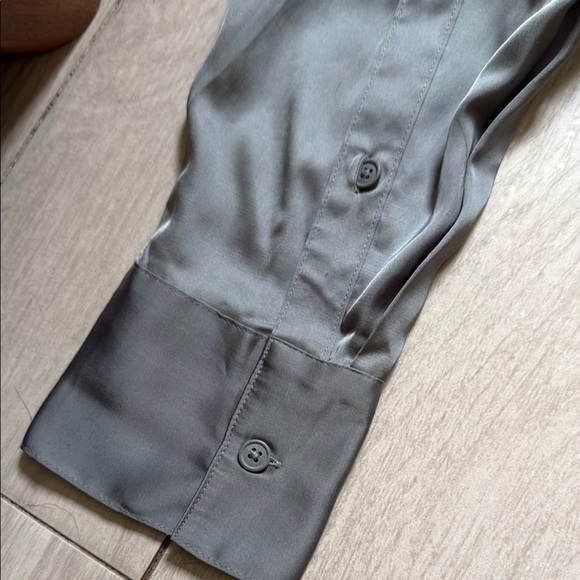 A&F Button-Up Shirt - Picture 4 of 7